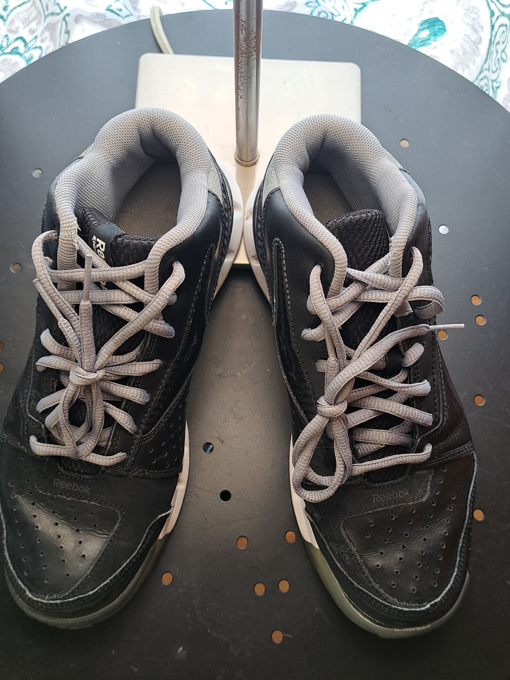 Reebok Women'sZigNano Black & Gray Athletic Sneakers